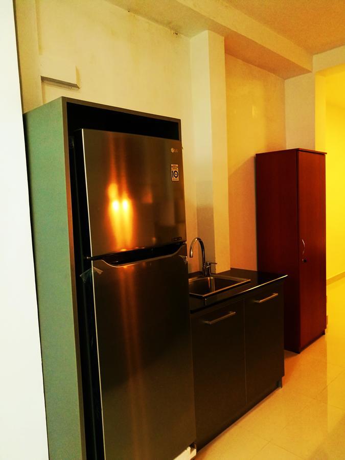 Вилла Oak Residencies Кирибатгода Экстерьер фото